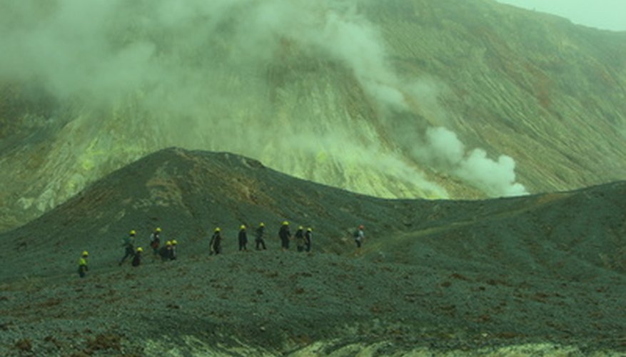 Photo Credit: Volcano walk image by Emma Delmonte from <a href='http://www.fotolia.com'>Fotolia.com</a> Days before the eruption, Mount St. Helens looked menacing.