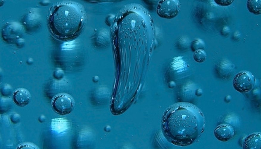 Liquid dish detergent will wash corrugated plastic. Liquid dish detergent will wash corrugated plastic.