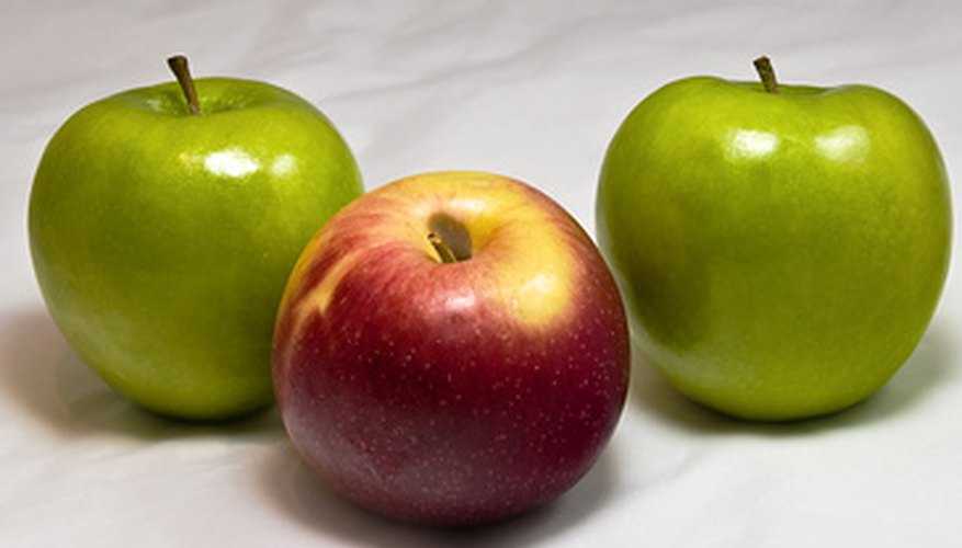 La cera de parafina de grado alimentario es utilizado como una cobertura para dar a la fruta una apariencia brillante.