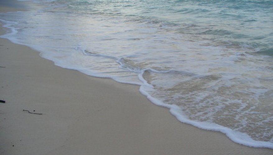 Hawaii es el único estado estadounidense totalmente rodeado por agua.