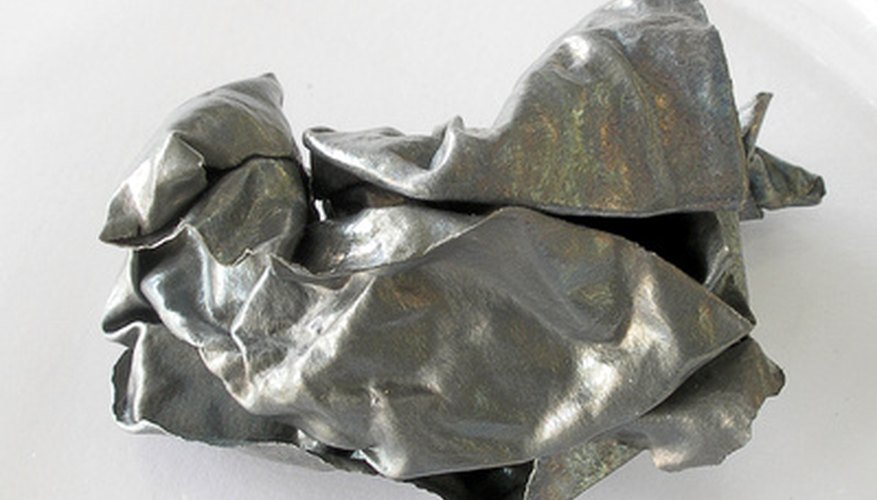 SAE 4140 and 4150 steels contain chromium and molybdenum. SAE 4140 and 4150 steels contain chromium and molybdenum.
