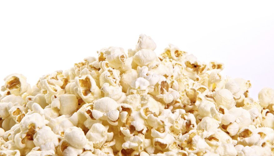 Maíz, sal, azucar y aceite con los únicos igredientes para hacer palomitas de maíz.