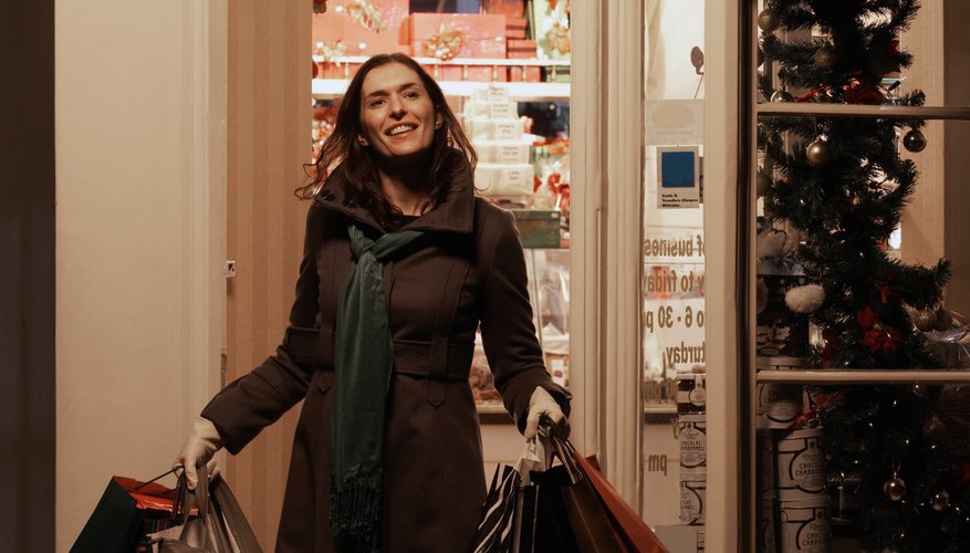 Las tiendas de ropa y zapatos a menudo venden marcas reconocidas