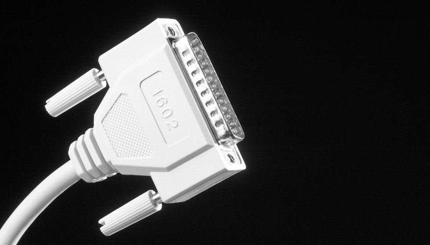 El RS-232C tiene un conector voluminoso distintivo.