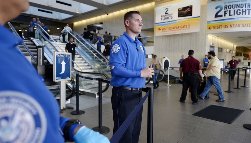 the-average-tsa-screener-salary-bizfluent