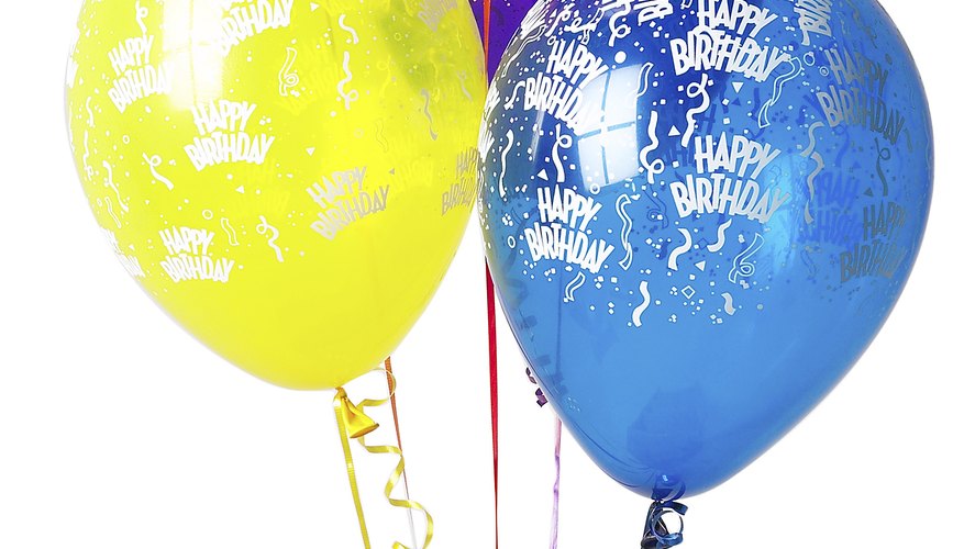 Los coloridos globos de helio son un éxito en cualquier fiesta.