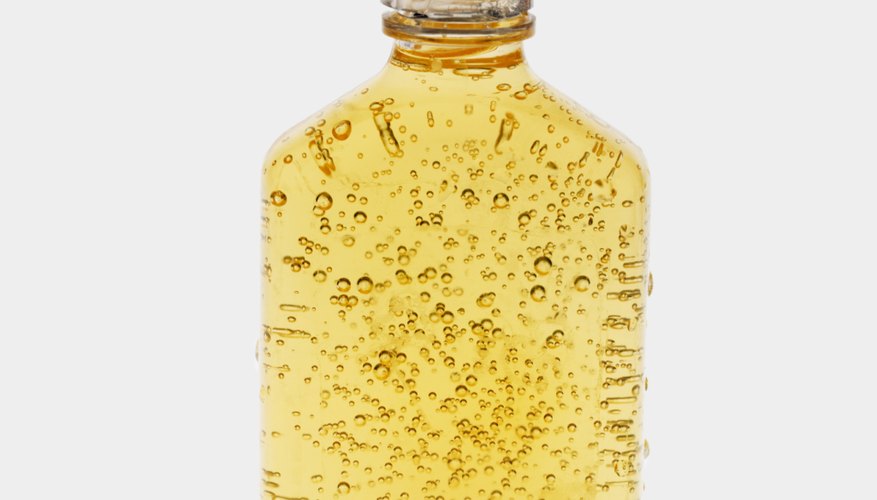 Las microemulsiones de silicona transparente se usan en productos como el champú.