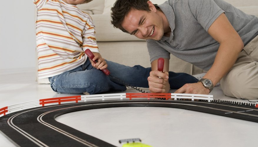 Personalizar automóviles Hot Wheels puede ser un pasatiempo divertido.