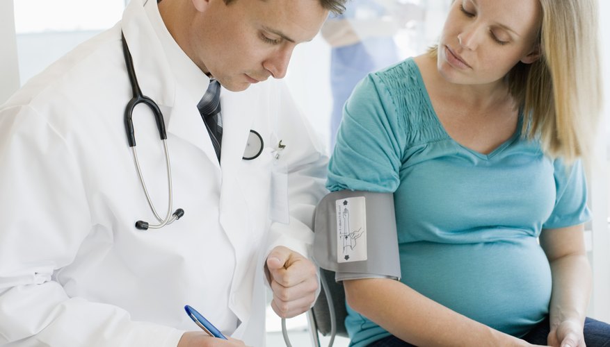 Robitussin Cold, Cough & Flu, should not be taken by pregnant women who have high blood pressure. Robitussin Cold, Cough & Flu, should not be taken by pregnant women who have high blood pressure.