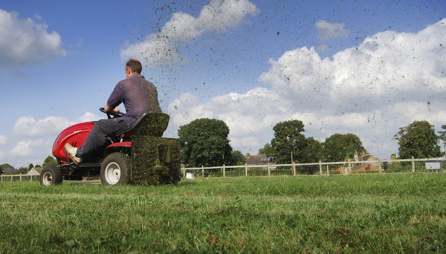 difference-between-yard-tractor-garden-tractor-garden-guides