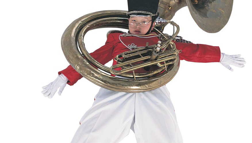 El bombardino es parecido a una tuba.