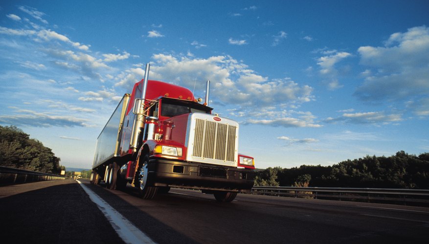 El seguro comercial protege tanto la mercadería que transportas como el vehículo mismo.