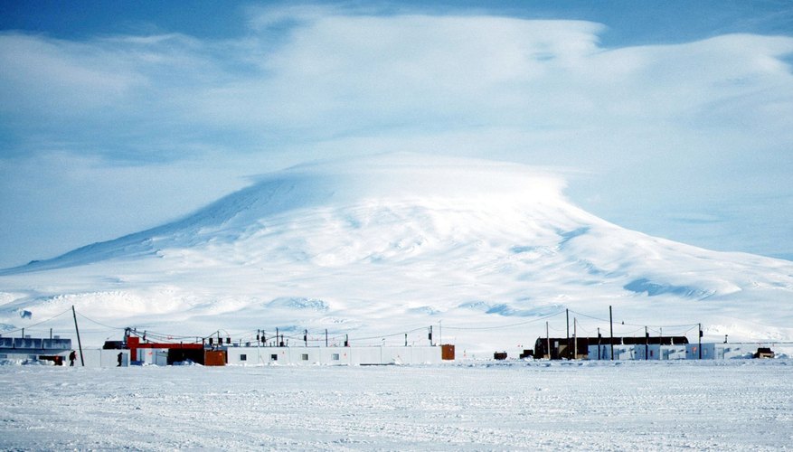 Photo Credit: Jupiterimages/Photos.com/Getty Images Researchers in Antarctica have recorded Earth's coldest temperatures.