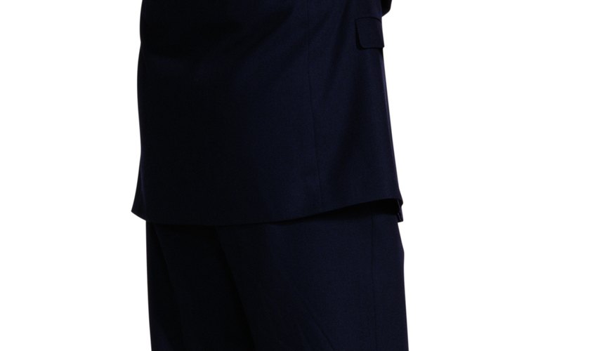 El traje es mejor para ambientes formales.