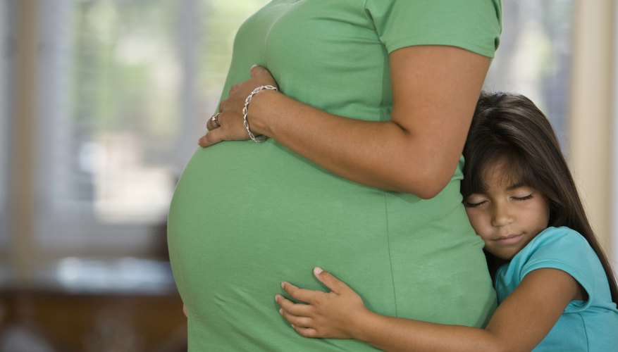 Other family members also enjoy feeling your baby move. Other family members also enjoy feeling your baby move.