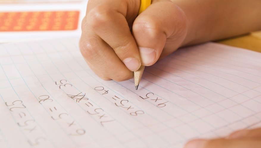 Cómo calcular una matriz de varianza-covarianza.