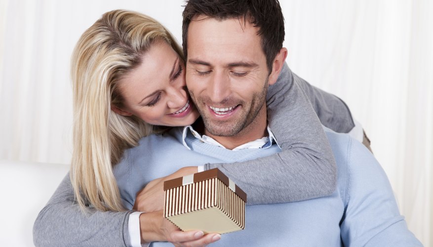 Sorprende a tu pareja en su cumpleaños con regalos dulces y baratos.