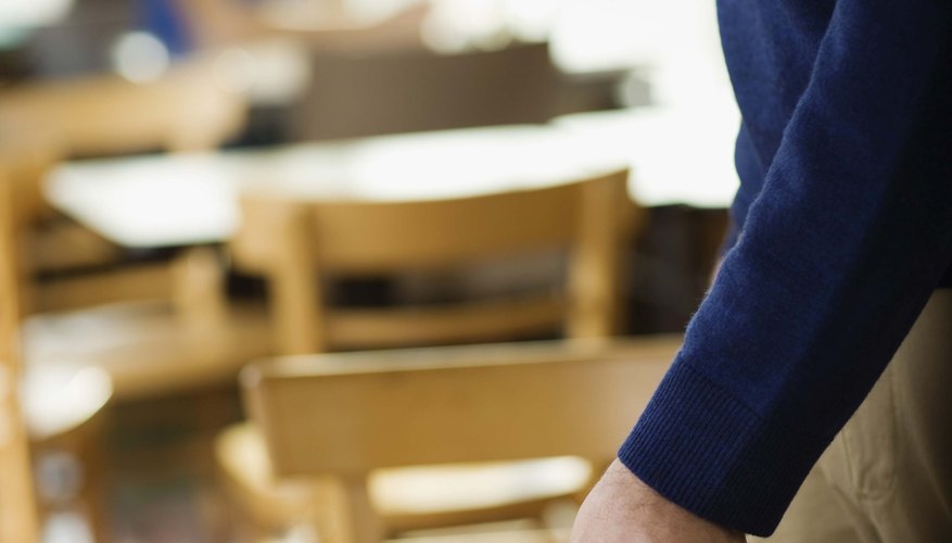 Un restaurante cafetería debe tener amplio espacio para las mesas.