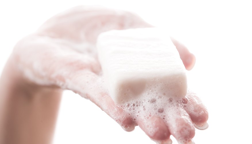 Wash the affected area with cool water and soap within the first few minutes after exposure. Wash the affected area with cool water and soap within the first few minutes after exposure.
