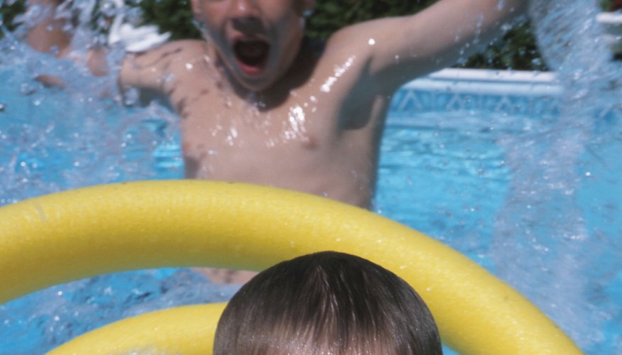 Las piscinas usualmente están más tibias durante la noche.
