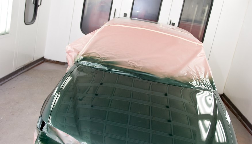 Aprende cómo pintar tu auto a mano.