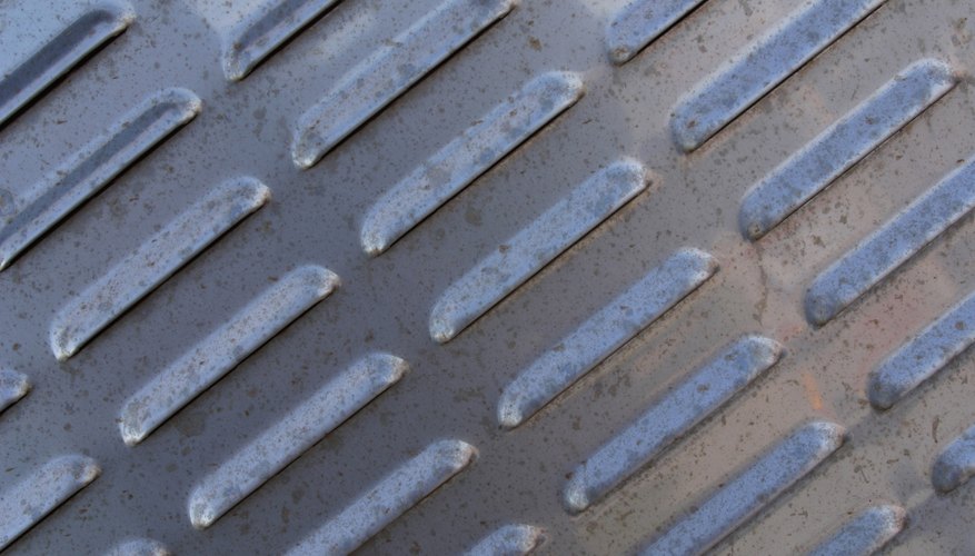 Difference Between 316 & 308 Stainless Steel Difference Between 316 & 308 Stainless Steel