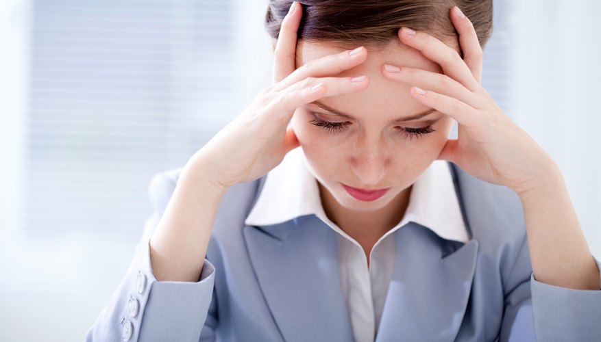Temple pain that results from an ear infection is usually related to pressure. Temple pain that results from an ear infection is usually related to pressure.