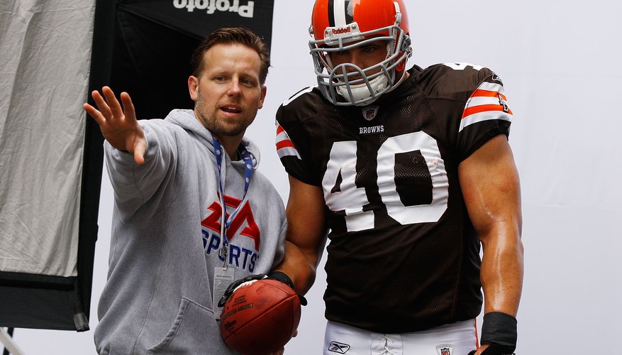 Peyton Hillis fue elegido por votación como el atleta de la portada de Madden 12.