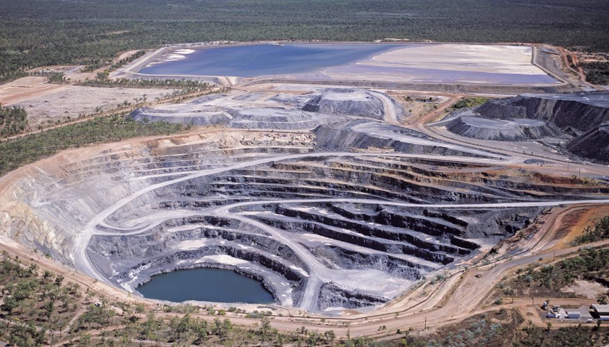 The Advantages of Open Pit Mining | Sciencing