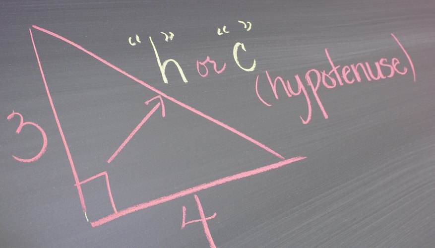 La hipotenusa de un triángulo es un elemento clave cuando buscas calcular sus ángulos.