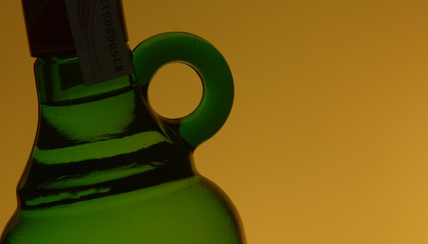 White vinegar and water is a healthy feminine wash. White vinegar and water is a healthy feminine wash.