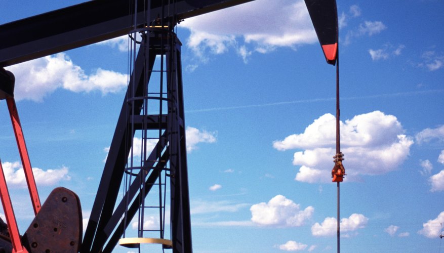 USA, Texas, Pump jack in field