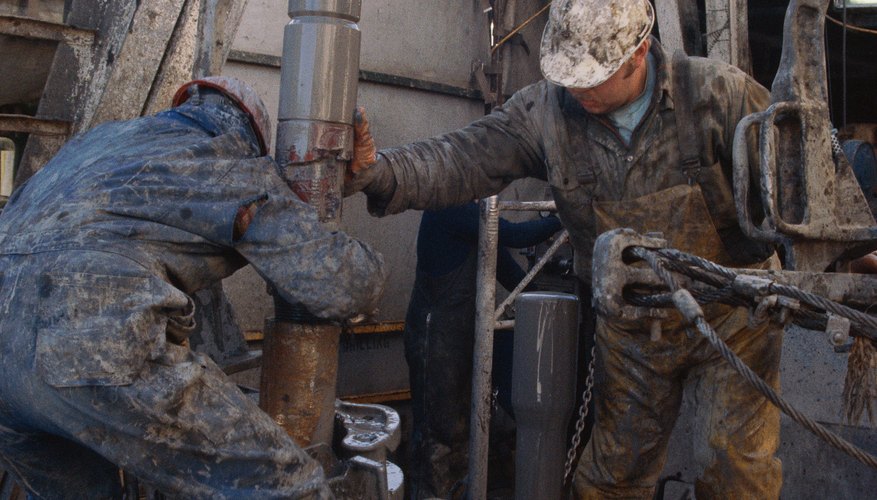 Photo Credit: Stockbyte/Stockbyte/Getty Images Avoid applying pull that exceeds the drill pipe's overpull.