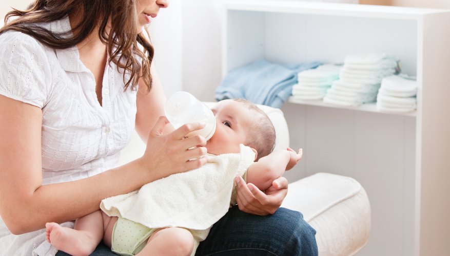 How Much Milk Should A 4 Month Old Baby Drink How To Adult