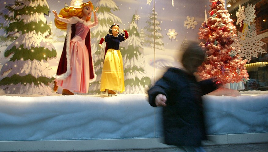 Holiday Window Display Holiday Window Display