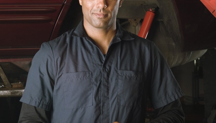 Mechanic with diagnostic computer