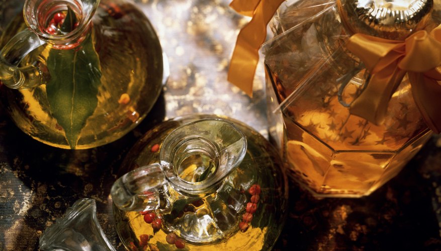 Photo Credit: Eising/Photodisc/Getty Images Create hydrogen bubbles by putting an iron nail into vinegar.