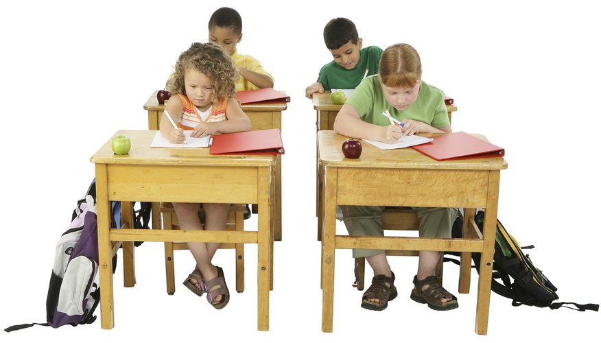Pide a los estudiantes que inicien con sus trabajos tan pronto como tomen asiento.