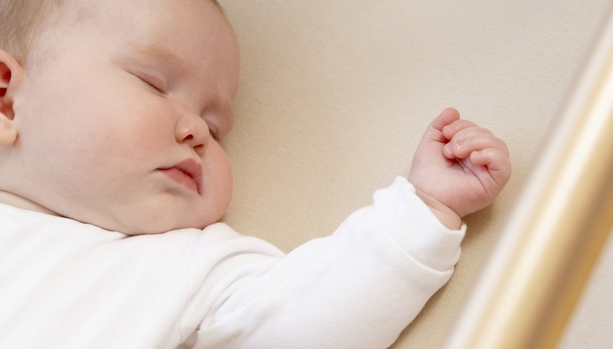 Bassinet safety guidelines will advise you of age and weight for use. Bassinet safety guidelines will advise you of age and weight for use.