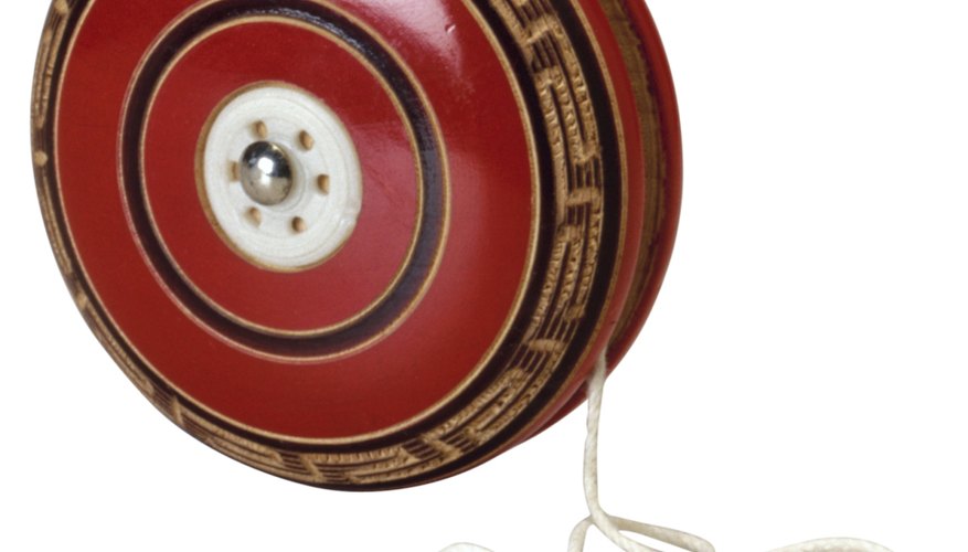 Tricks with a yo-yo require a connected string and plenty of practice. Tricks with a yo-yo require a connected string and plenty of practice.