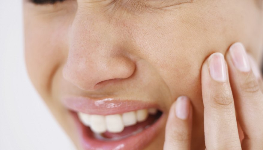 Woman with toothache Woman with toothache