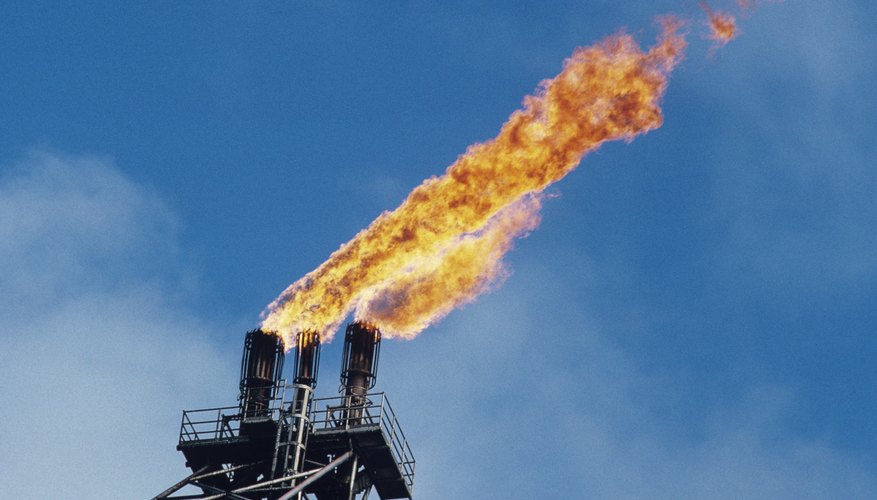 La quema de petróleo puede utilizarse para generar electricidad.