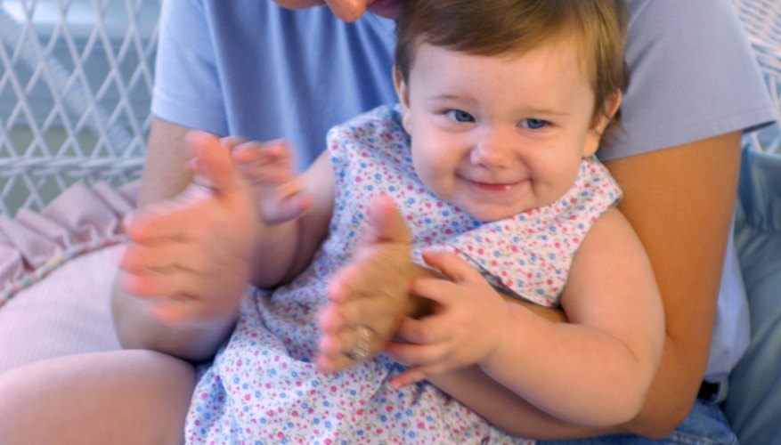 Ayuda a tu pequeño para aprender a aplaudir con ritmo.