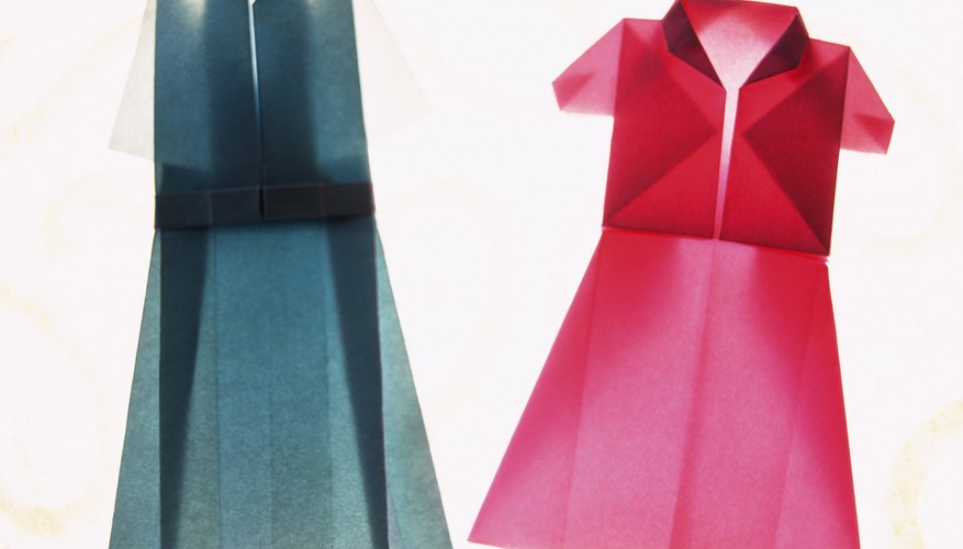 Las manualidades de origami se ven estupendas en tarjetas de saludo y cajas de regalo.