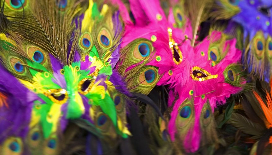 Las máscaras de colores son una parte mágica del Mardi Gras brasileño.