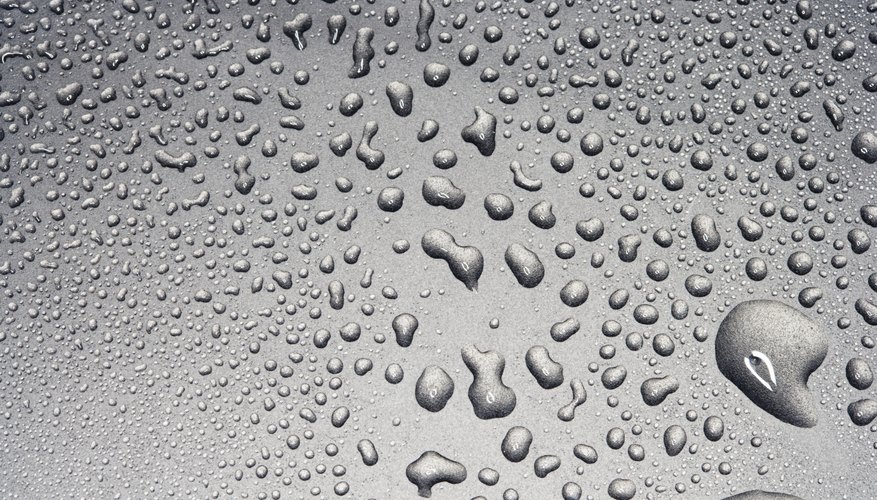 Water droplets on plastic 
