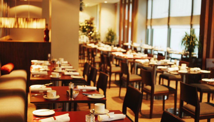 La iluminación de un restaurante hace una gran diferencia en relación a la seguridad y la ambientación.