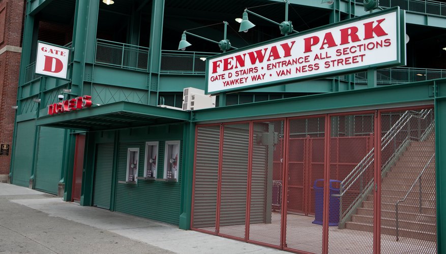 Built in 1912, Boston's Fenway Park is the oldest ballpark in major league baseball. Built in 1912, Boston's Fenway Park is the oldest ballpark in major league baseball.