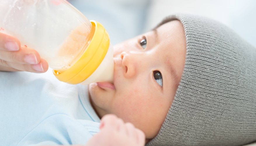 How Often Do Newborns Eat? | Mom Life