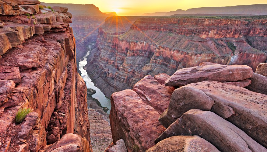 major-landforms-in-the-southwest-region-sciencing